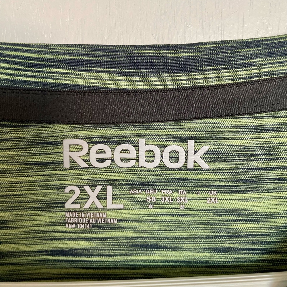Reebok Active Performance Lightweight Top - Size … - image 5